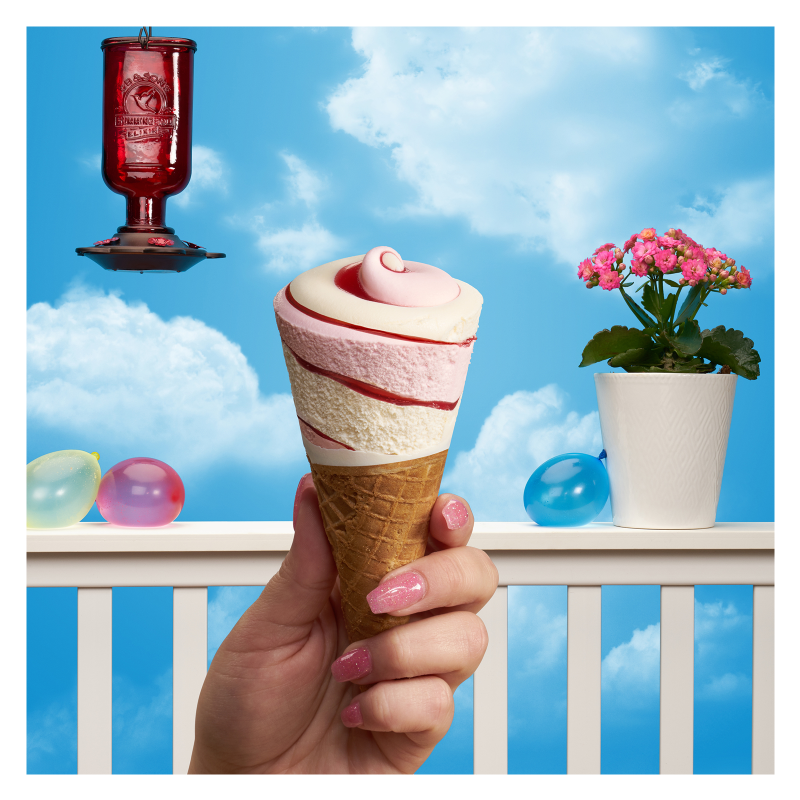 Blue Bunny Strawberry Cheesecake Soft Twist Cones 4ct